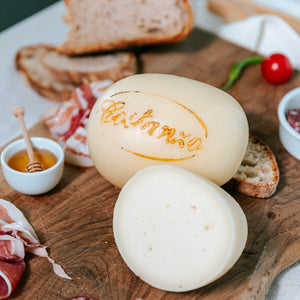 Caciocostanzo di Mucca bianco (Tipo Caciocavallo)