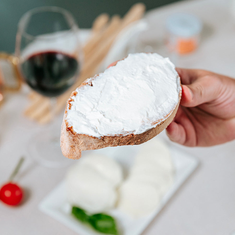 Ricotta di Bufala in Salvietta in vaso da 1 kg